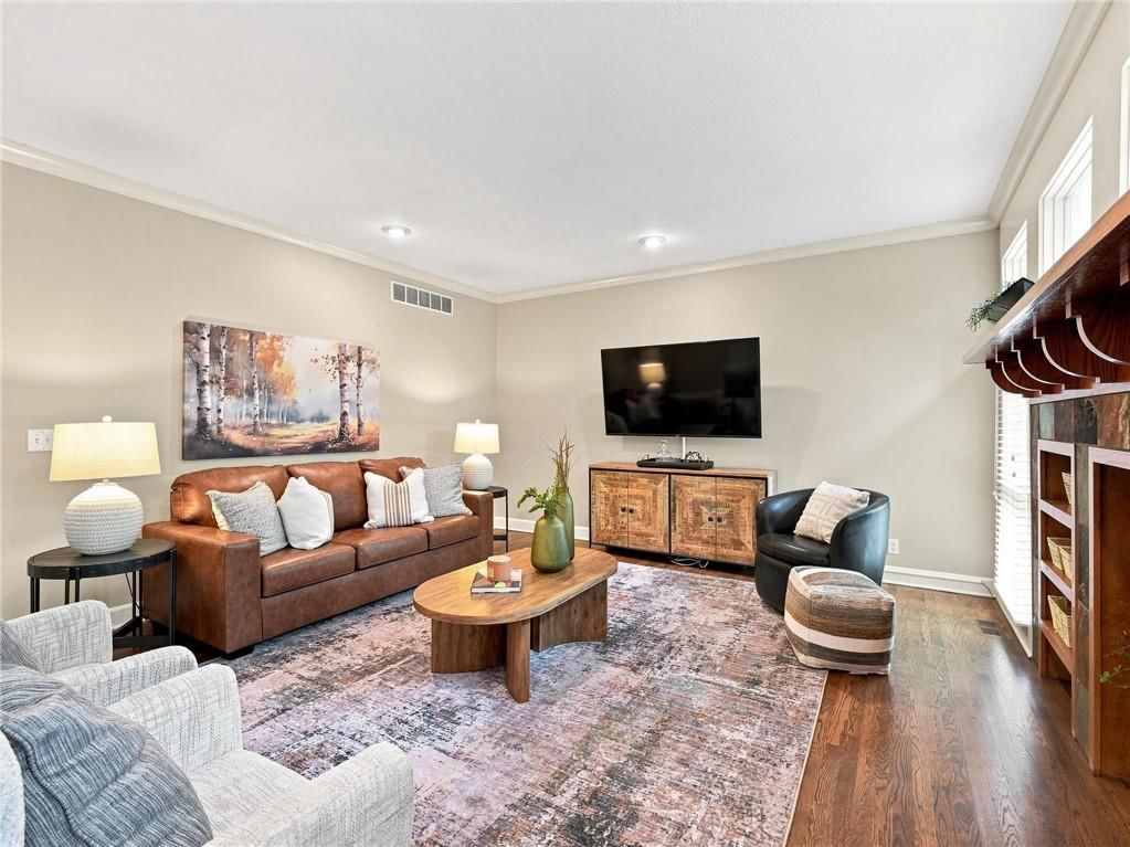Photo 11 of 86 - 5415 W 161st Terrace, Overland Park, KS 66085