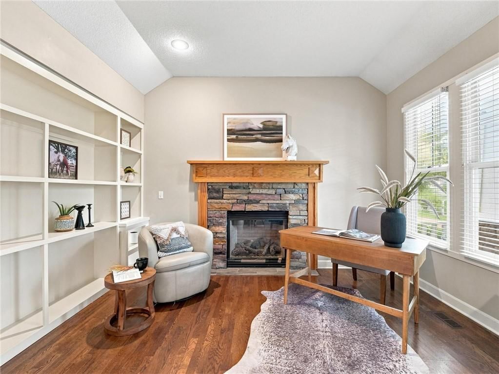 Photo 14 of 86 - 5415 W 161st Terrace, Overland Park, KS 66085