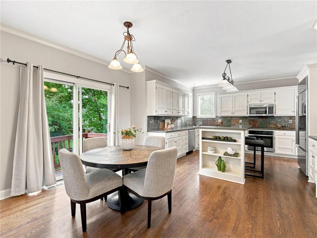 Photo 18 of 86 - 5415 W 161st Terrace, Overland Park, KS 66085