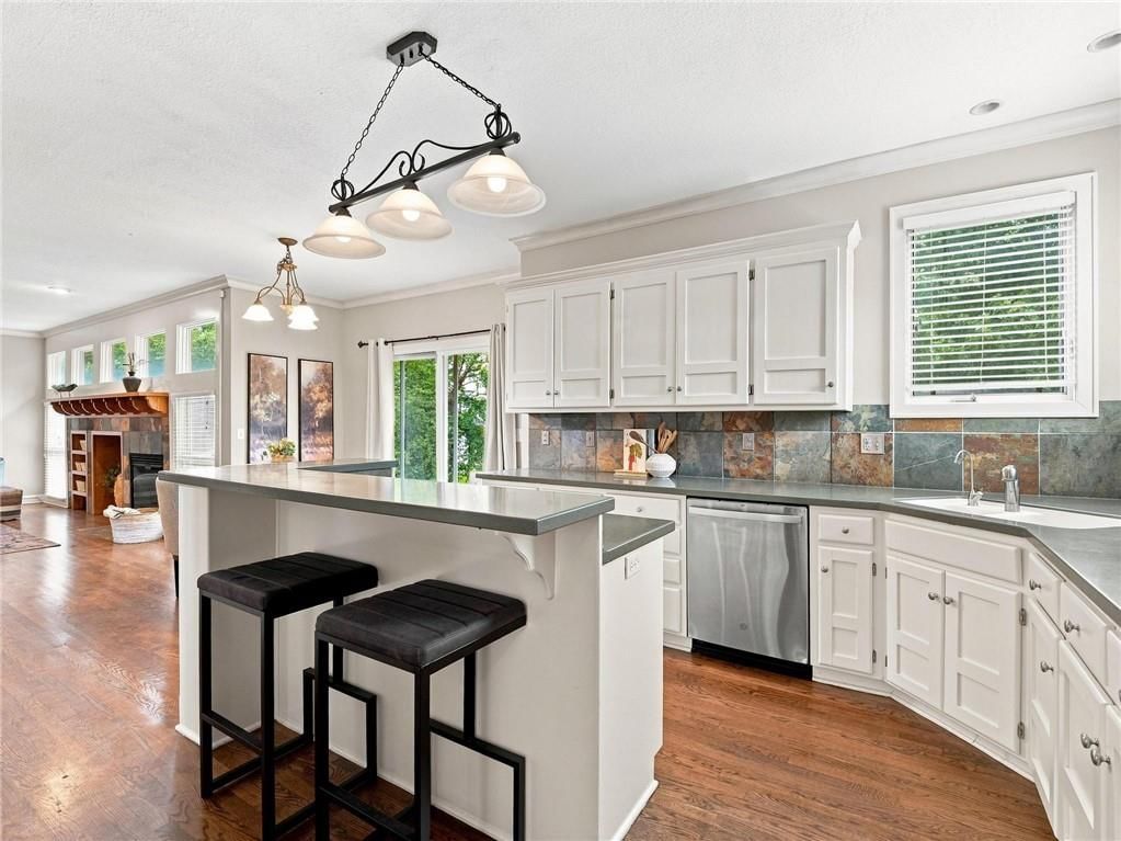 Photo 21 of 86 - 5415 W 161st Terrace, Overland Park, KS 66085