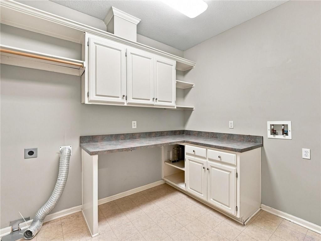 Photo 28 of 86 - 5415 W 161st Terrace, Overland Park, KS 66085