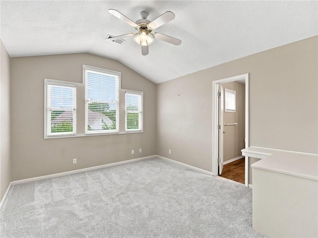 Photo 41 of 86 - 5415 W 161st Terrace, Overland Park, KS 66085