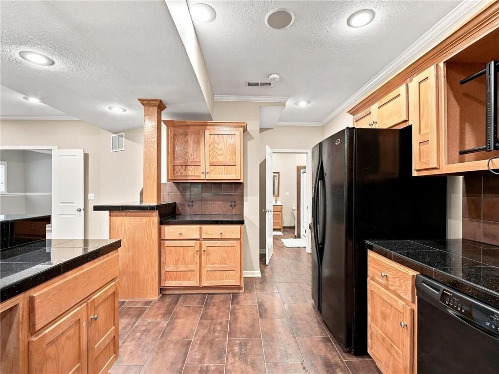 Photo 59 of 86 - 5415 W 161st Terrace, Overland Park, KS 66085
