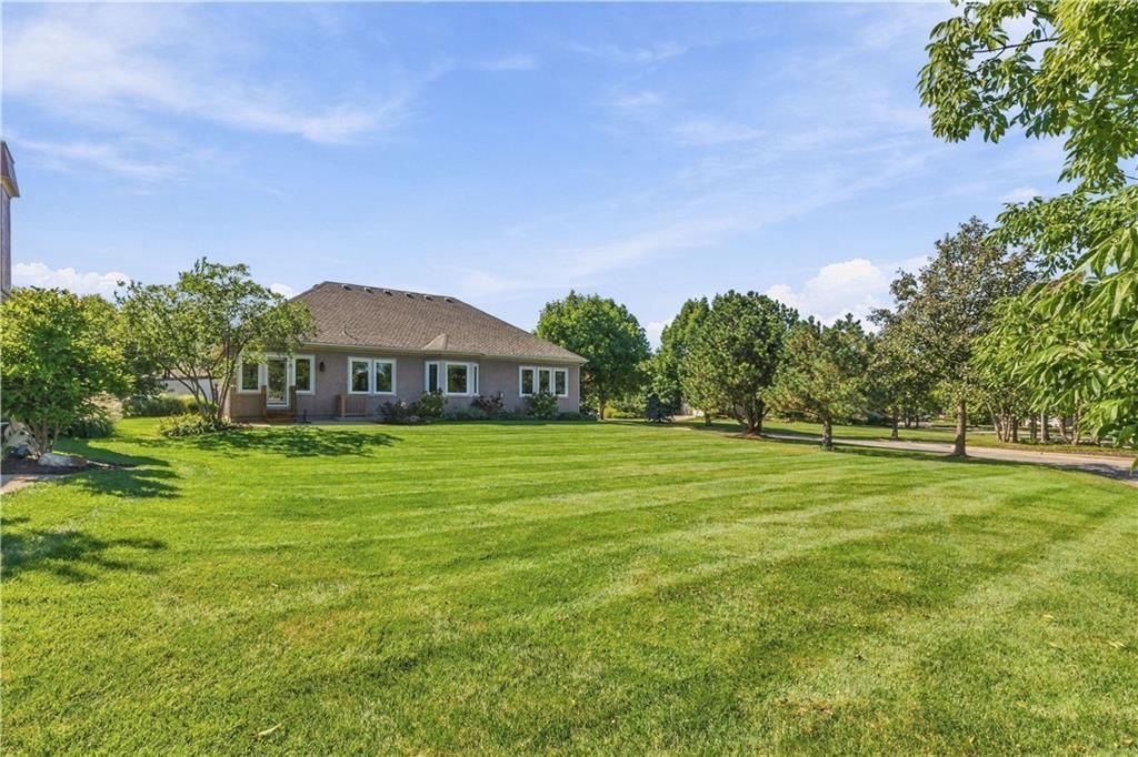 14325 Manor Court, Leawood, KS: listing photo 3