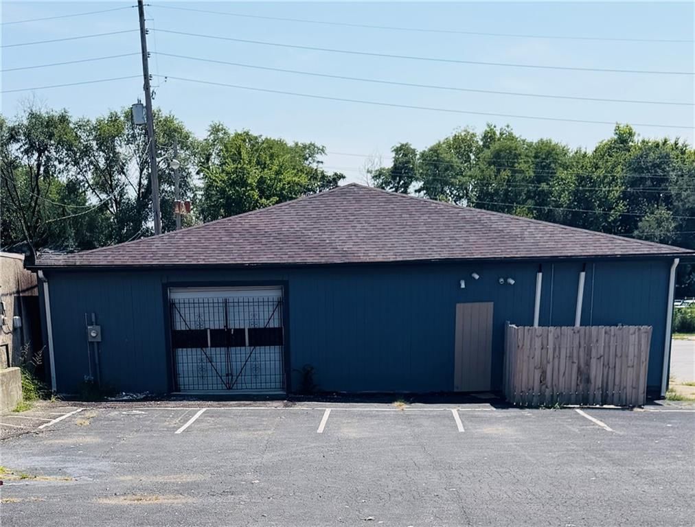 3624 State Avenue — photo 3