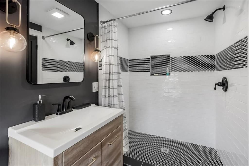 6540 James A Reed Road — photo 34
