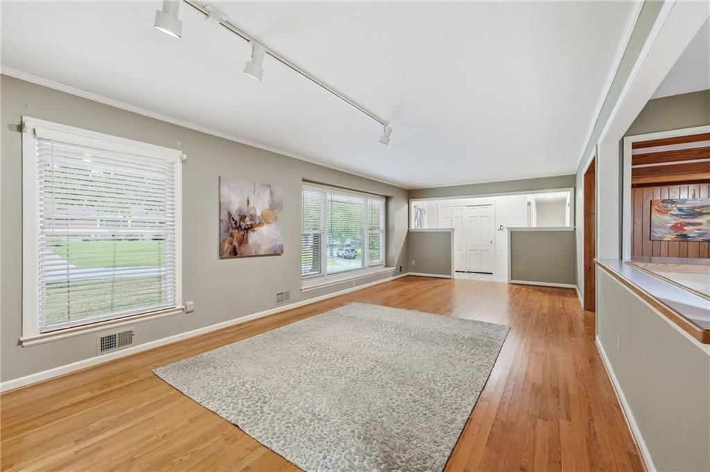 6317 Sterling Avenue — photo 7