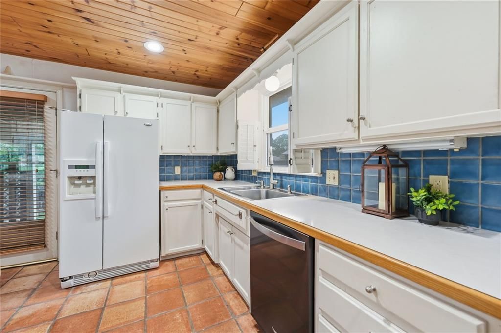 6317 Sterling Avenue — photo 11