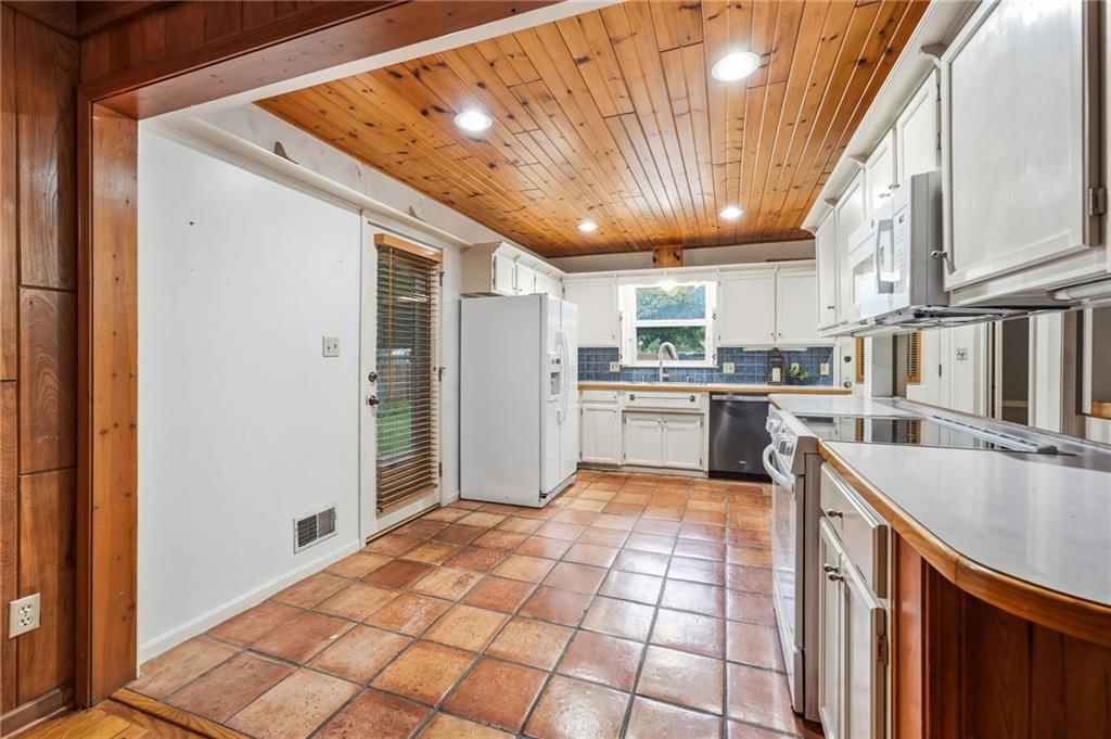 6317 Sterling Avenue — photo 14