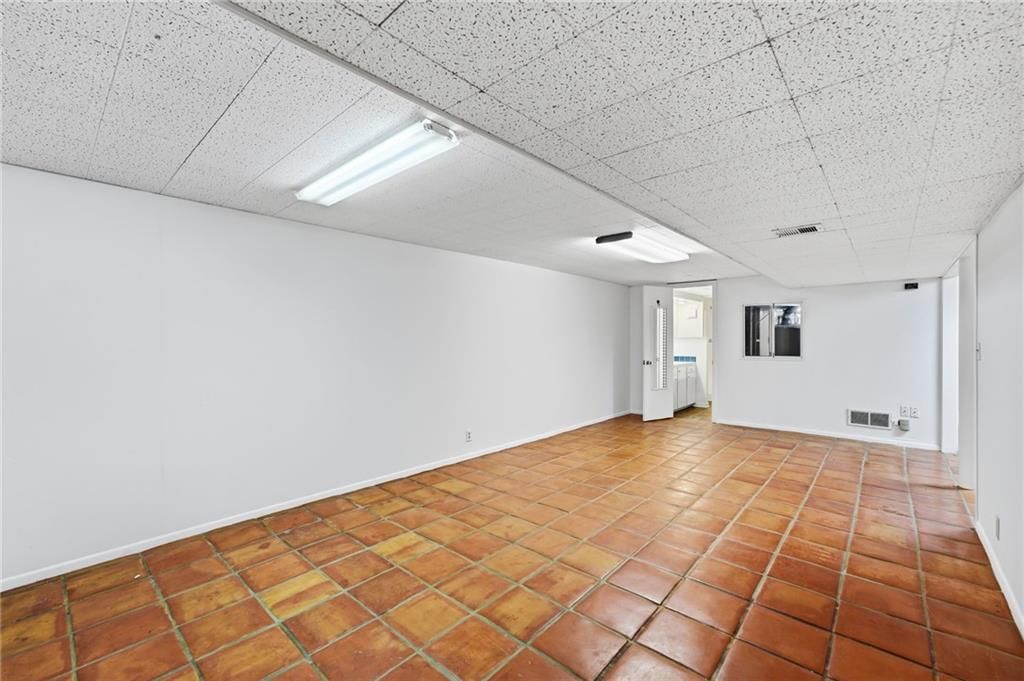 6317 Sterling Avenue — photo 36