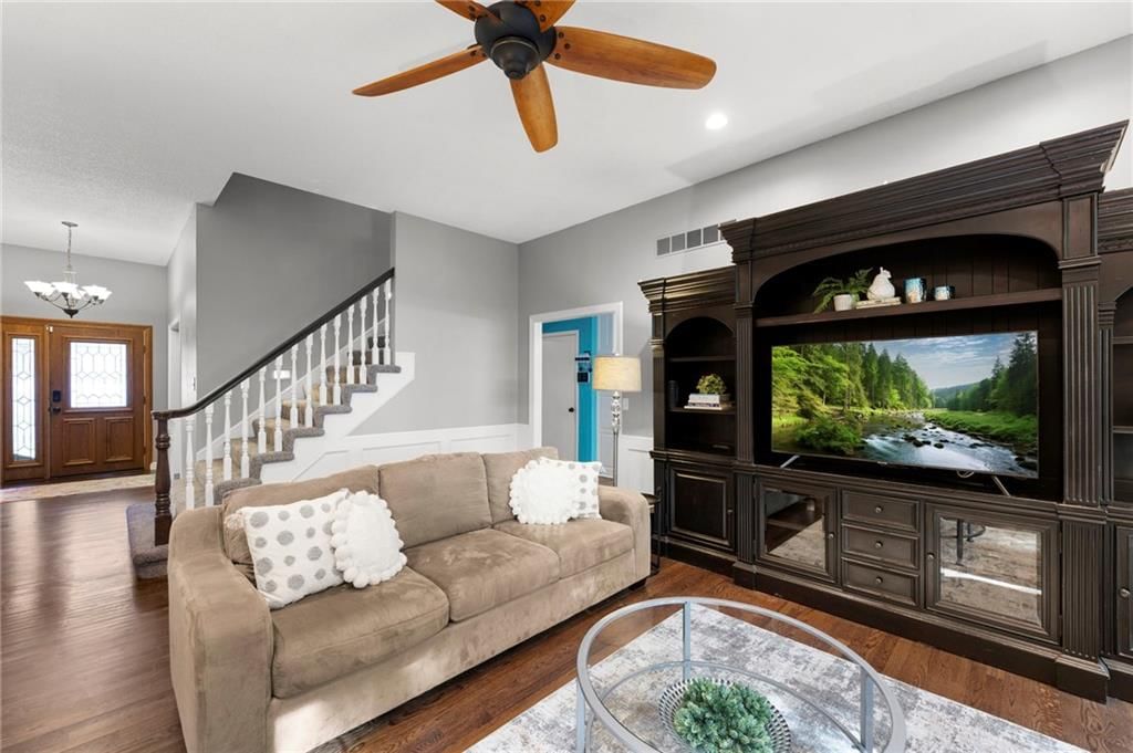 Photo 14 of 58 - 4801 NW 57th Place, Kansas City, MO 64151