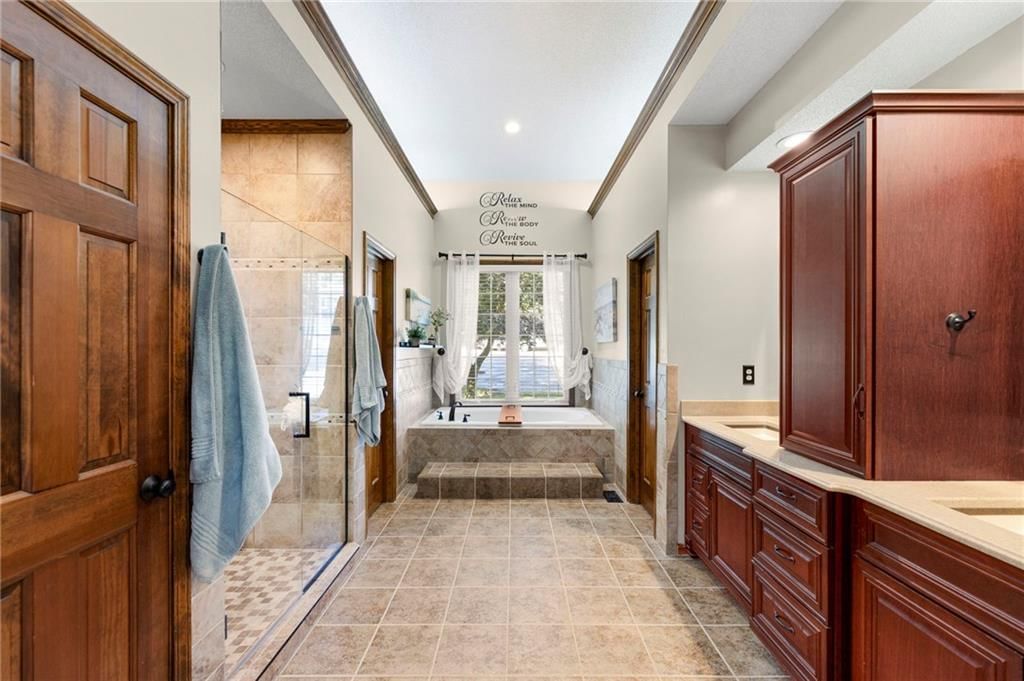 Photo 30 of 58 - 4801 NW 57th Place, Kansas City, MO 64151