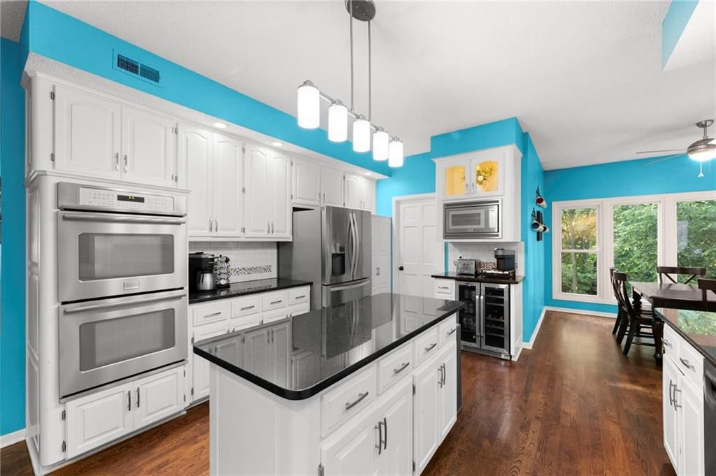 Photo 17 of 58 - 4801 NW 57th Place, Kansas City, MO 64151