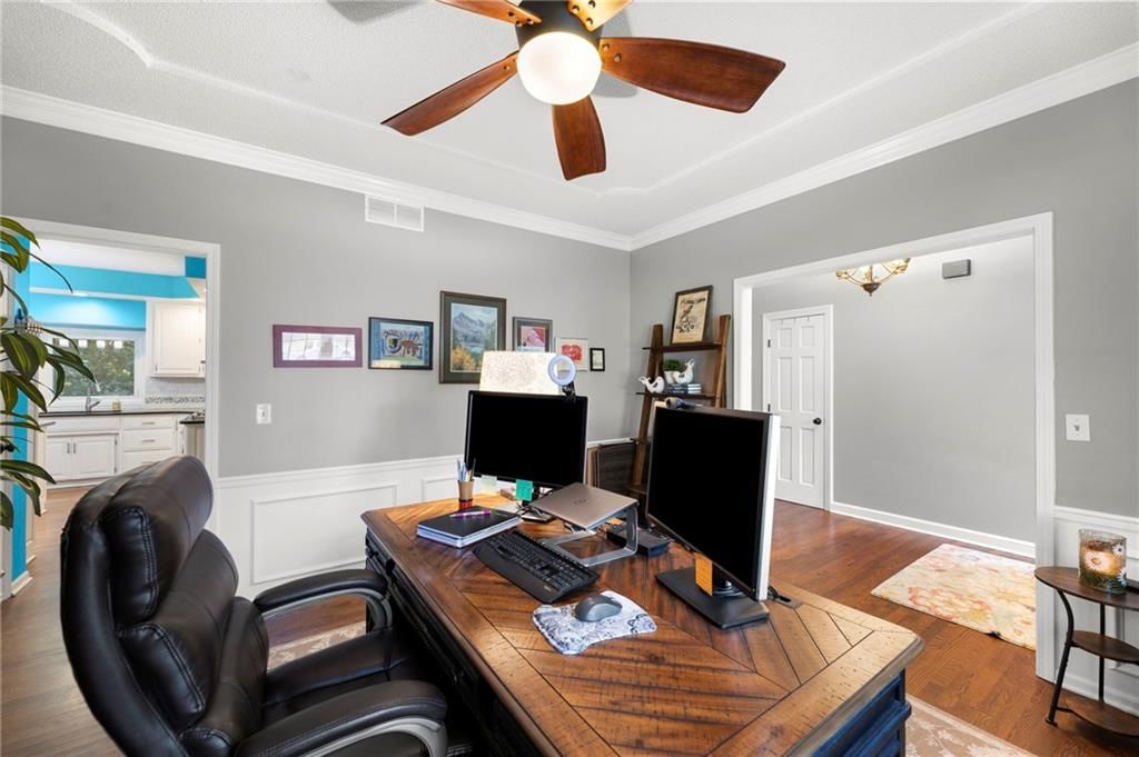 Photo 11 of 58 - 4801 NW 57th Place, Kansas City, MO 64151