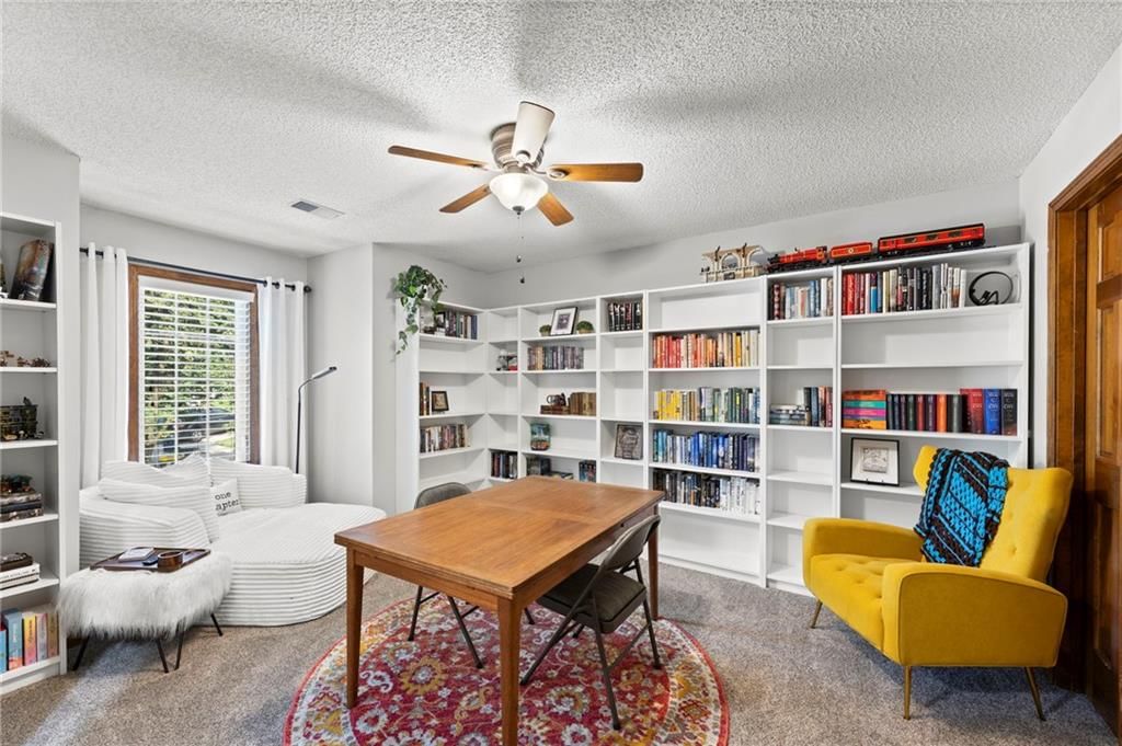 Photo 35 of 58 - 4801 NW 57th Place, Kansas City, MO 64151