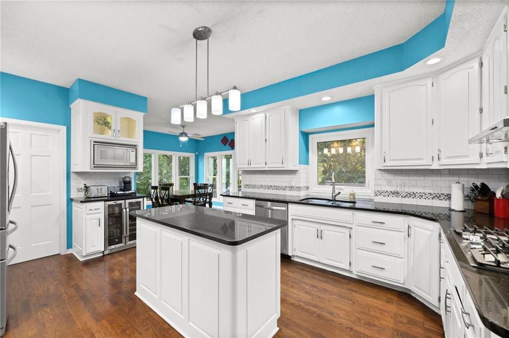 Photo 16 of 58 - 4801 NW 57th Place, Kansas City, MO 64151