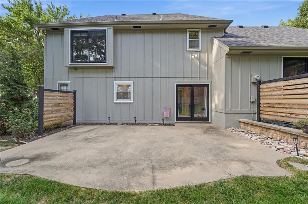 Photo 48 of 62 - 12860 Sagamore Road, Leawood, KS 66209