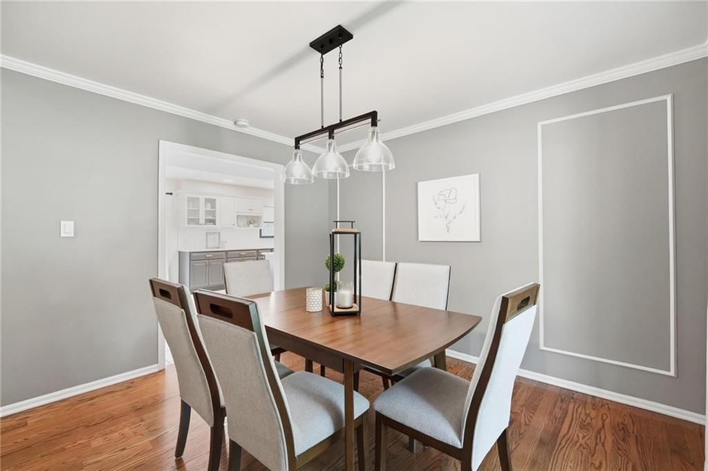 Photo 16 of 62 - 12860 Sagamore Road, Leawood, KS 66209