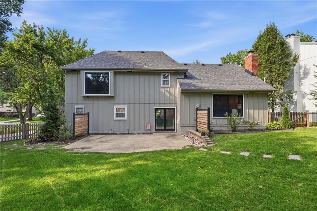 Photo 51 of 62 - 12860 Sagamore Road, Leawood, KS 66209