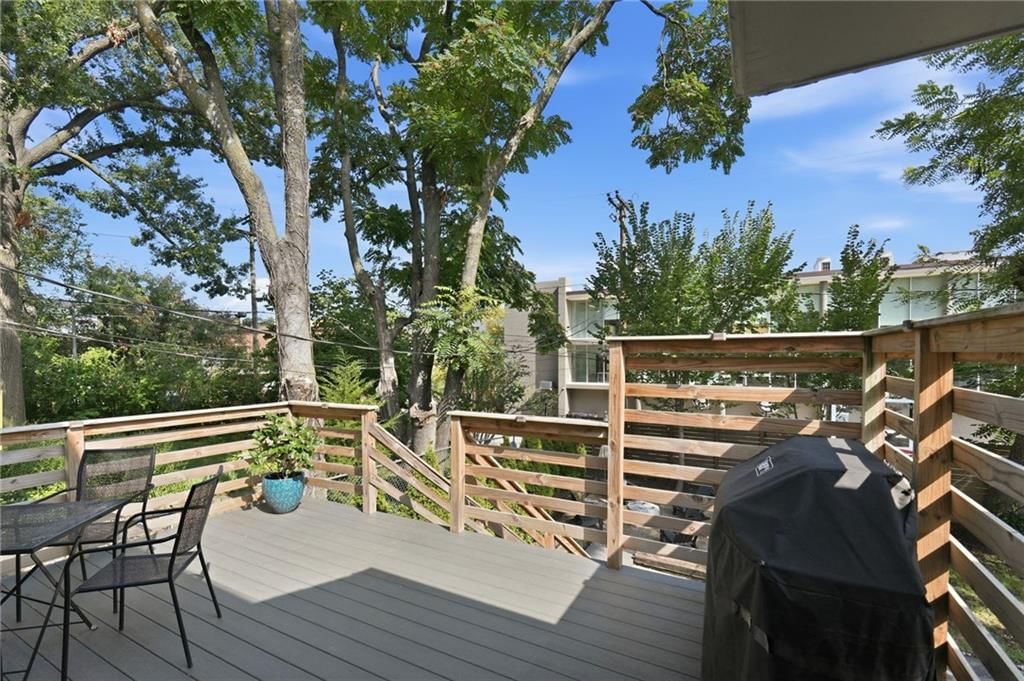 704 E 63rd Terrace — photo 24