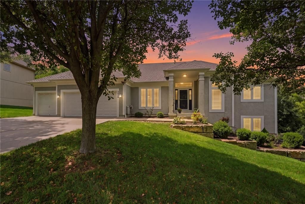 7650 Forest Park Drive — photo 2