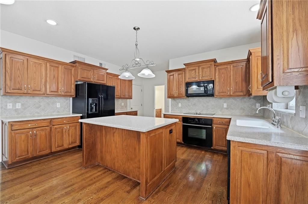 7650 Forest Park Drive — photo 18