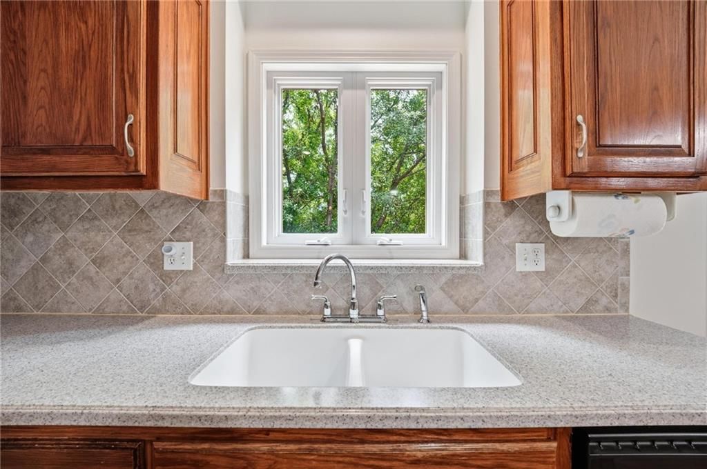 7650 Forest Park Drive — photo 20