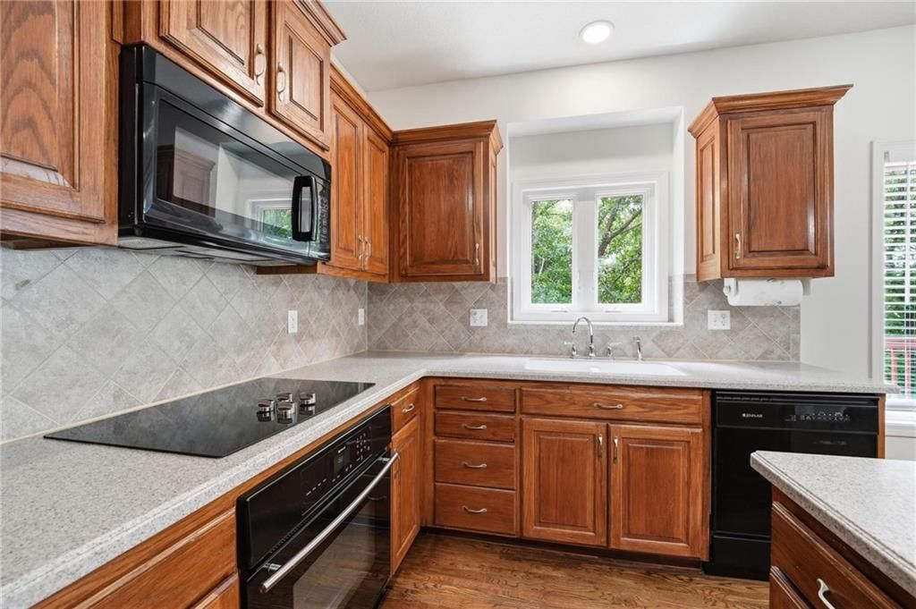 7650 Forest Park Drive — photo 21
