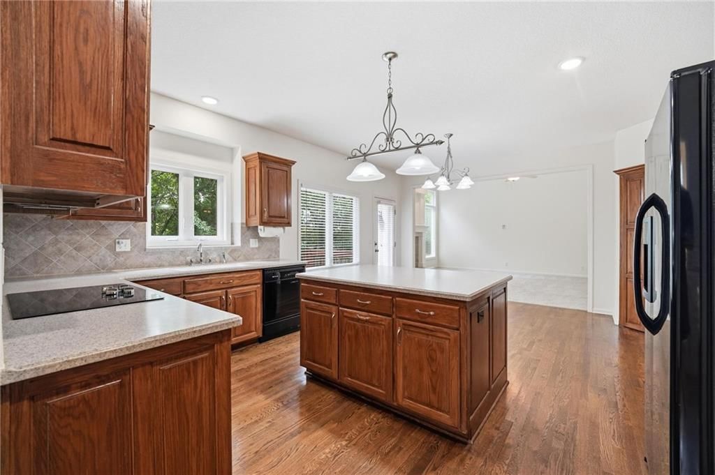 7650 Forest Park Drive — photo 22