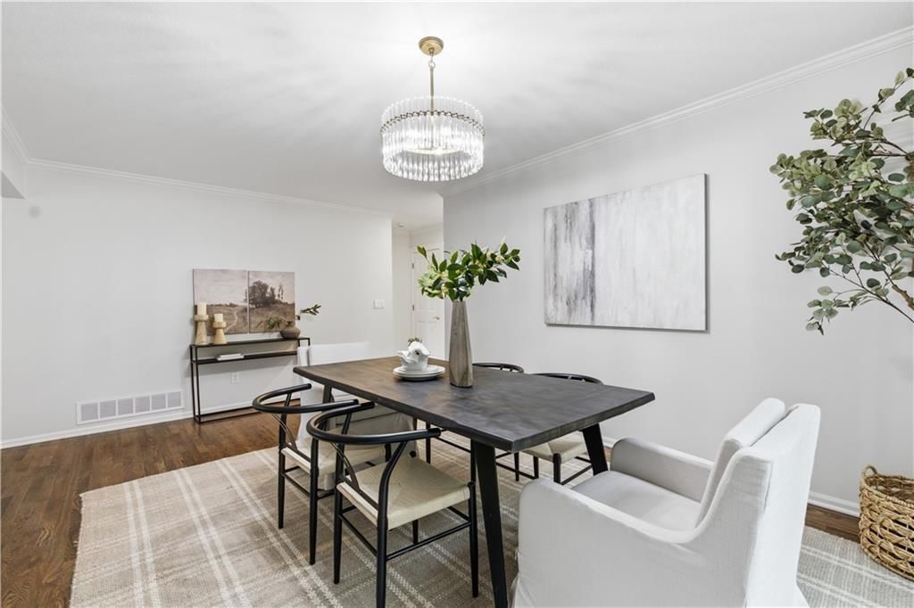 5204 W 112th Street — photo 7