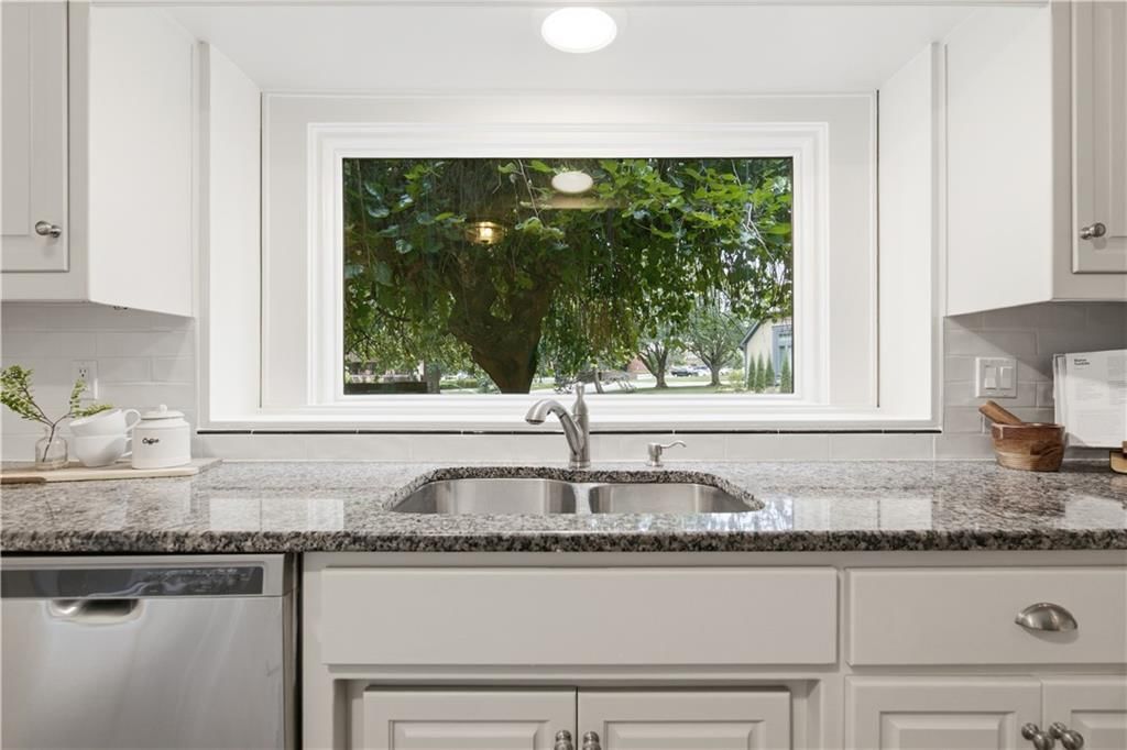 5204 W 112th Street — photo 10