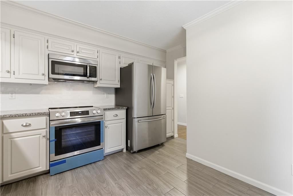 5204 W 112th Street — photo 11