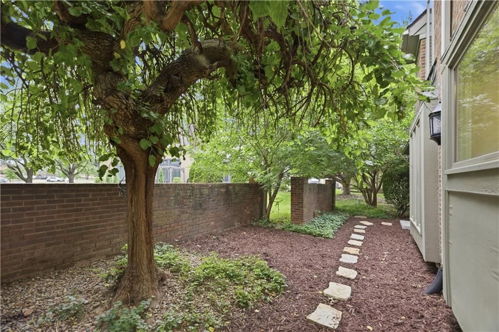 5204 W 112th Street — photo 25