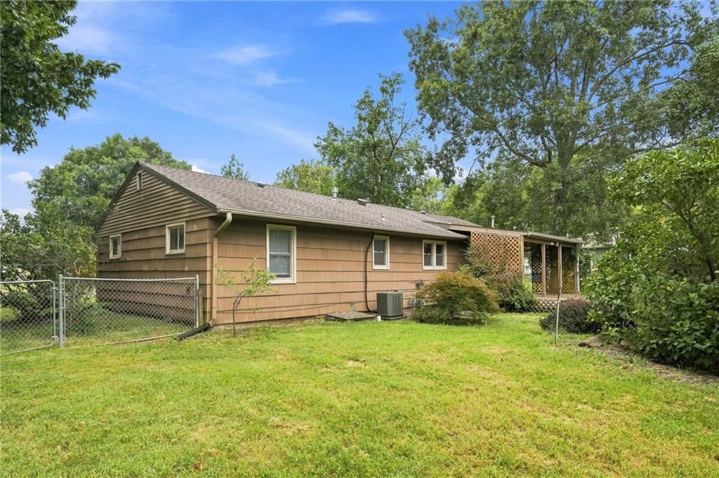 142 W Shawnee Street — photo 15