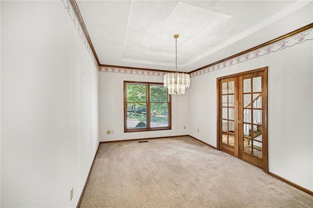 Photo 8 of 34 - 2414 Springcreek Court, Blue Springs, MO 64015