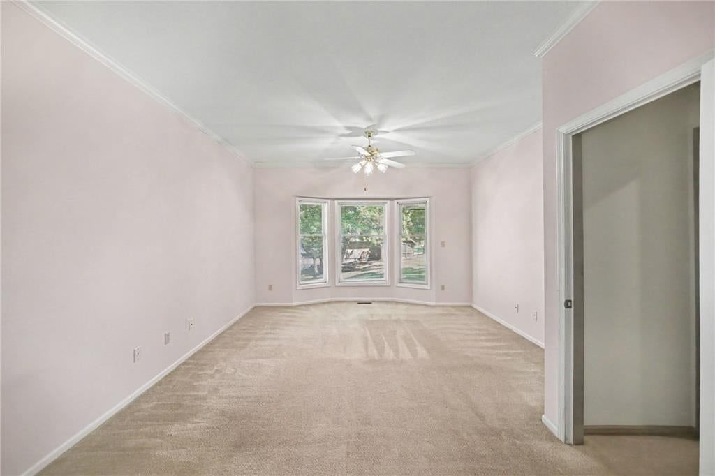 Photo 12 of 34, 2414 Springcreek Court, Blue Springs, MO 64015