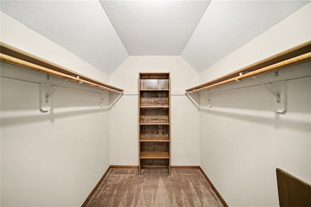 Photo 20 of 34 - 2414 Springcreek Court, Blue Springs, MO 64015