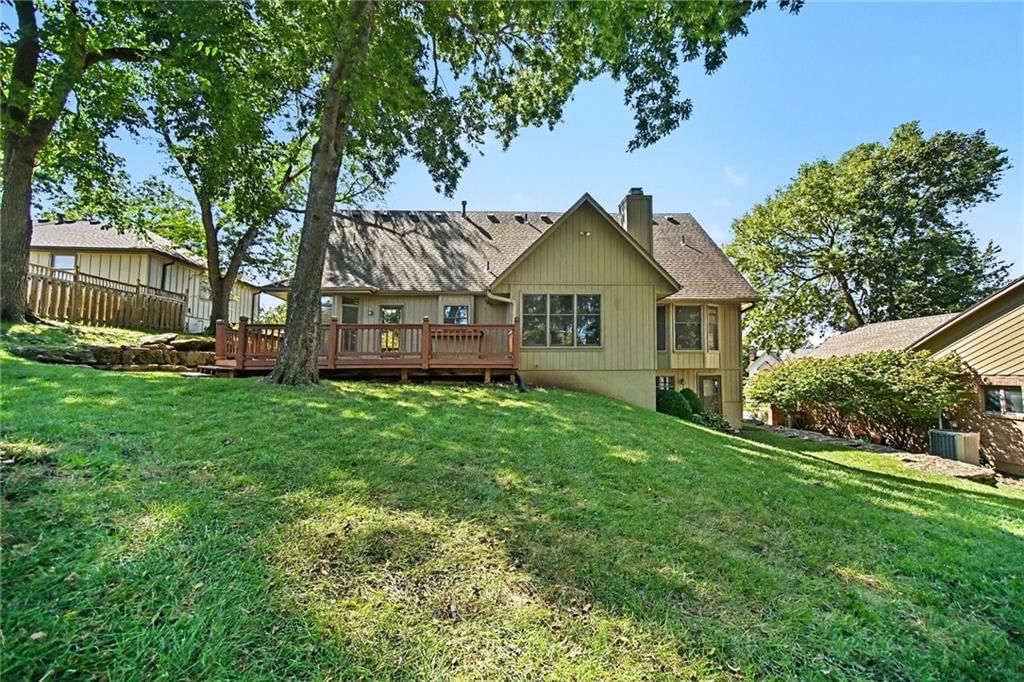 Photo 28 of 34, 2414 Springcreek Court, Blue Springs, MO 64015
