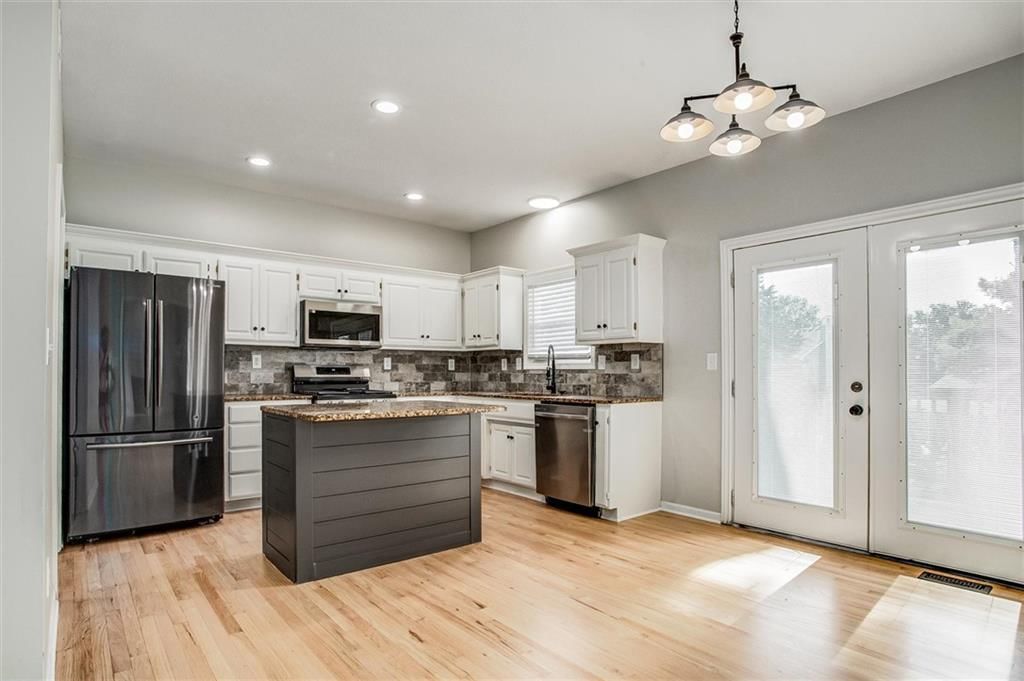 1021 SW 13th Terrace — photo 6