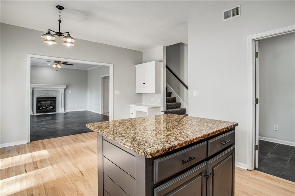 1021 SW 13th Terrace — photo 8
