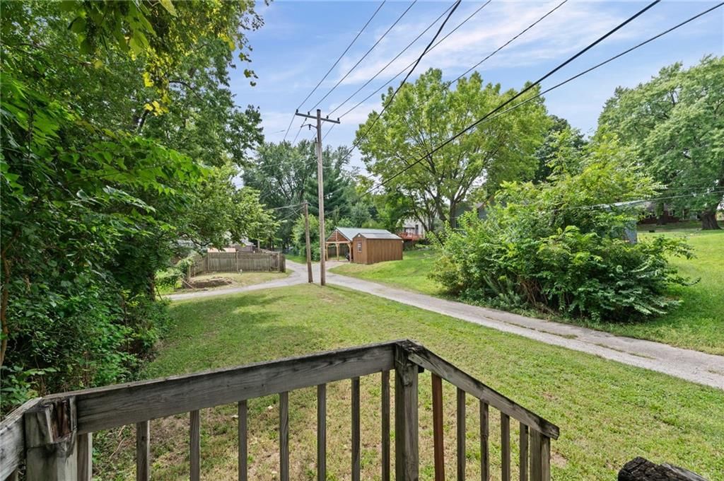 Fenced yard and flat lot at 743 Kickapoo Street, Leavenworth, KS 66048