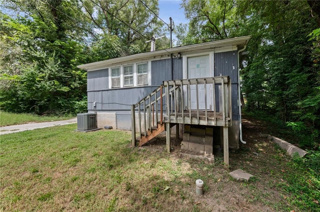 Photo 19 of 22 - 743 Kickapoo Street, Leavenworth, KS 66048