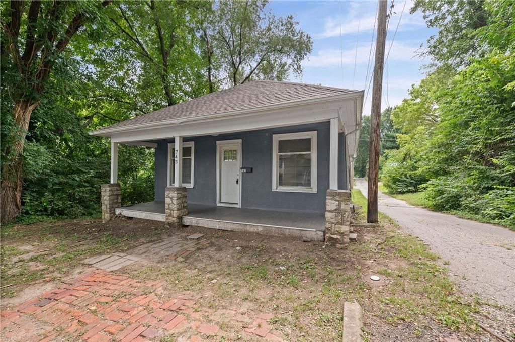 Photo 22 of 22 - 743 Kickapoo Street, Leavenworth, KS 66048