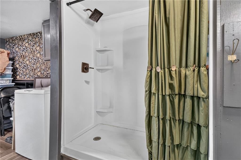 212 W 3rd Street — photo 27