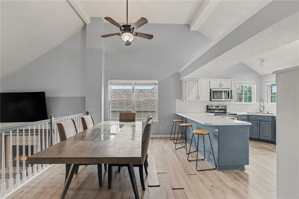 Photo 7 of 33, 226 N Sunset Lane, Raymore, MO 64083