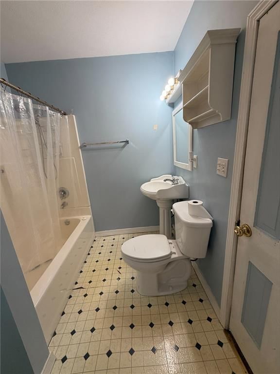 713 W 1st Street — photo 10