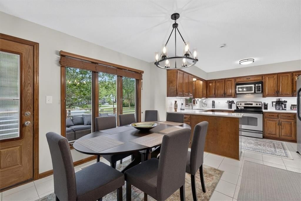 9002 SWARNER Drive — photo 12