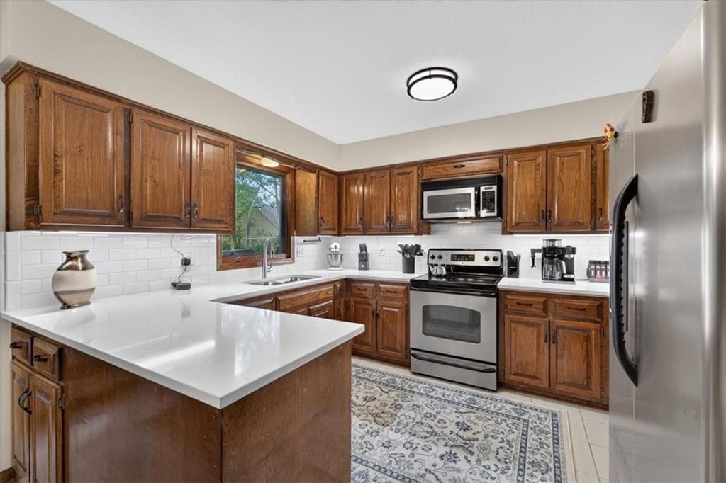 9002 SWARNER Drive — photo 19