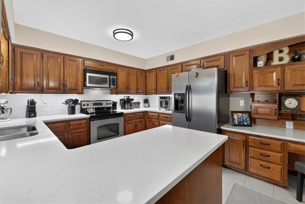 9002 SWARNER Drive — photo 20