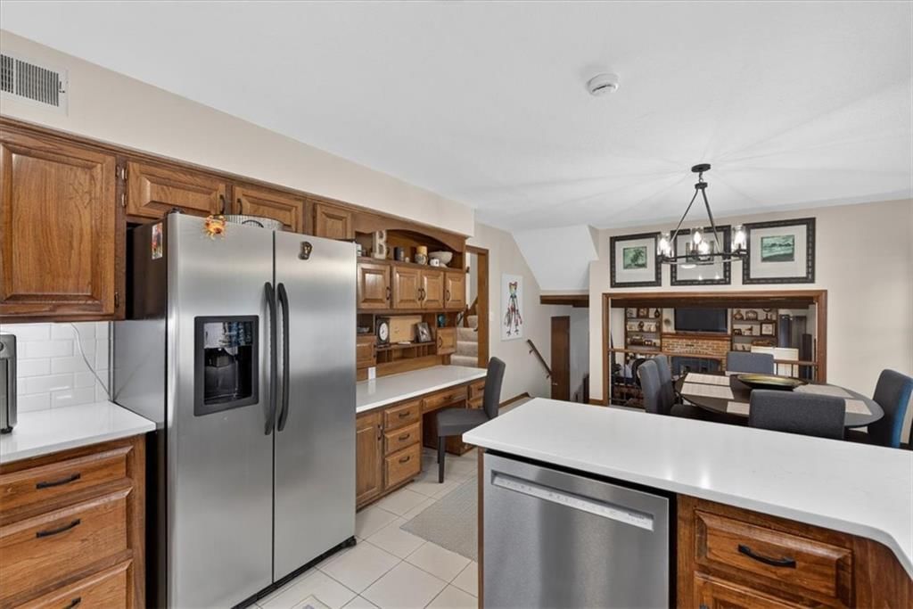 9002 SWARNER Drive — photo 23